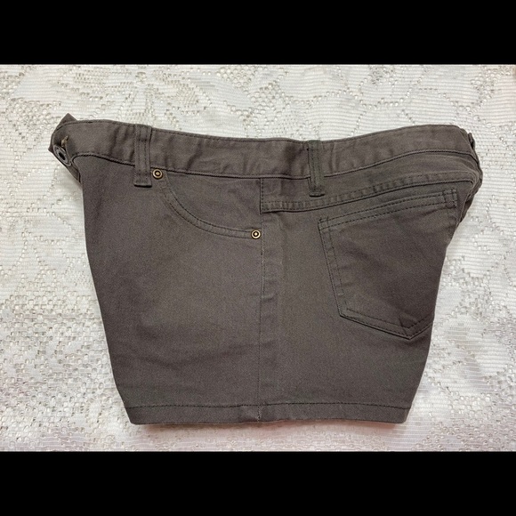 FASHION SHORT ORIGINAL - Picture 6 of 9